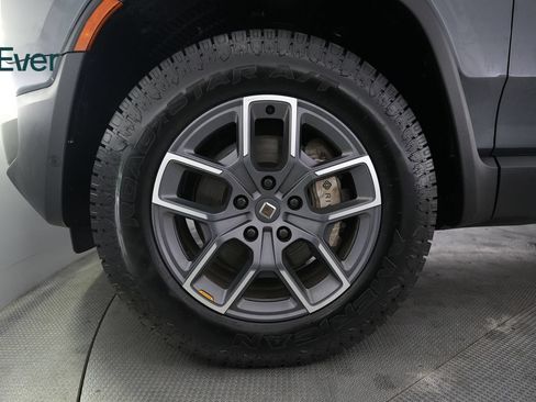 Used 2025 Rivian R1T Adventure Dual AWD/4WD image 19