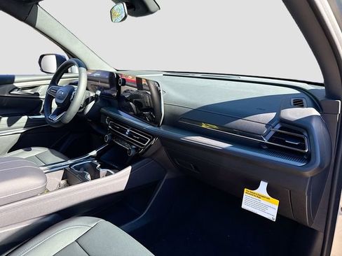 New 2026 Chevrolet Traverse LT w/ Midnight/Sport Edition image 31