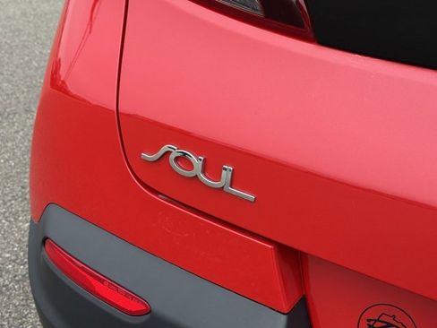 Used 2021 Kia Soul LX image 38