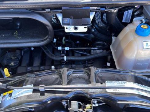 Used 2025 RAM ProMaster 2500 w/ Convenience Group FWD image 31