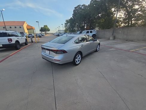 Used 2025 Honda Accord LX image 7