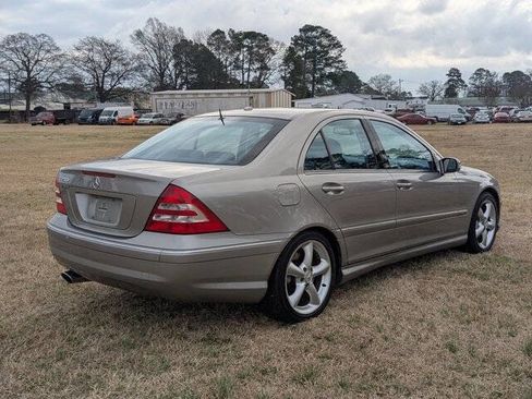 Used 2006 Mercedes-Benz C 230 Sedan image 3