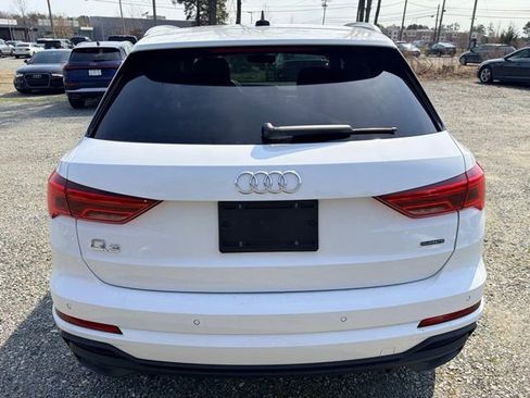Certified 2025 Audi Q3 2.0T Premium w/ Convenience Package image 4