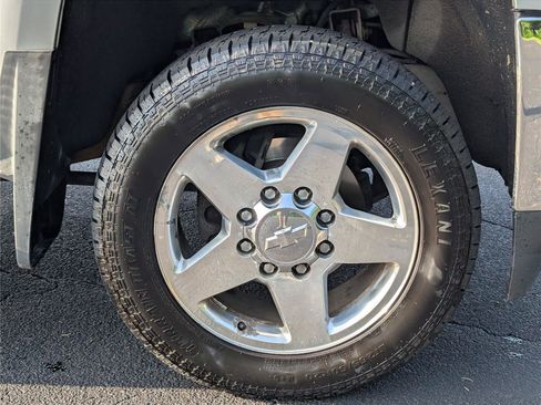 Used 2015 Chevrolet Silverado 2500 LT AWD/4WD image 41