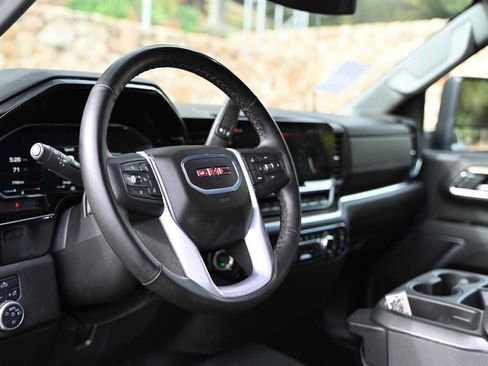 Used 2026 GMC Sierra 2500 SLE w/ SLE Value Package; AWD/4WD image 16