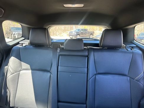 Certified 2025 Toyota Crown Signia AWD/4WD image 33