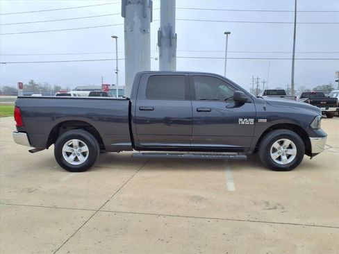 Used 2019 RAM 1500 Classic SLT image 5