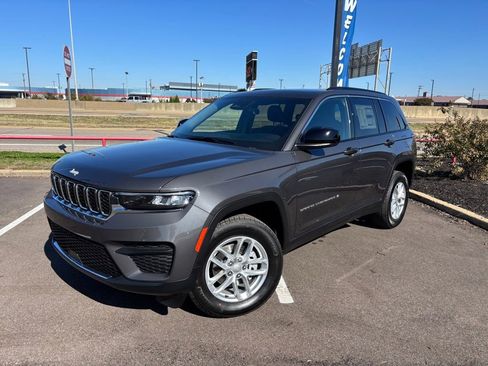 New 2025 Jeep Grand Cherokee Laredo X w/ Luxury Tech Group I image 1