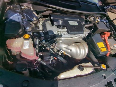 Used 2015 Toyota Camry LE image 21