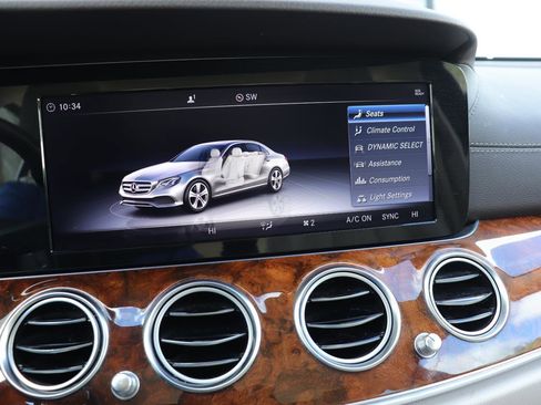 Used 2018 Mercedes-Benz E 300 image 31