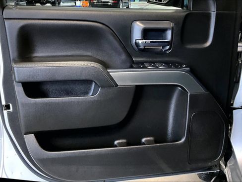 Used 2019 Chevrolet Silverado 1500 LT w/ All Star Edition AWD/4WD image 9