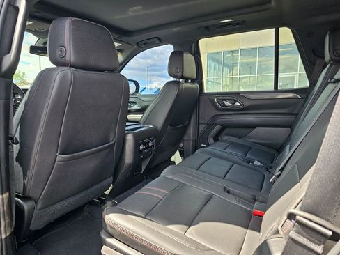 Used 2022 Chevrolet Tahoe RST w/ Luxury Package AWD/4WD image 11
