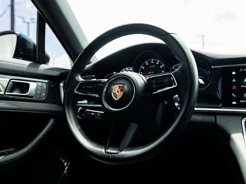 Used 2023 Porsche Panamera 4 Platinum Edition AWD/4WD image 38