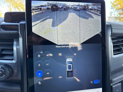 New 2025 Ford F150 Lightning Flash image 25