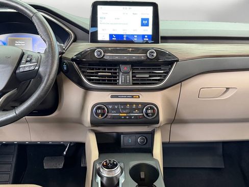 Used 2020 Ford Escape Titanium AWD/4WD image 11
