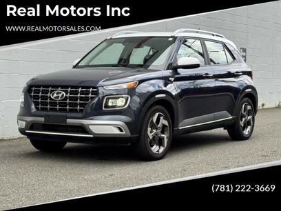Used 2023 Hyundai Venue Limited w/ Cargo Package