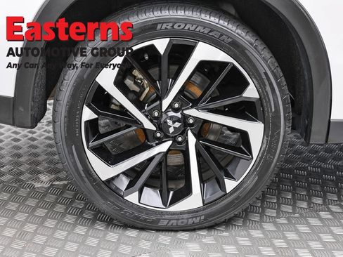 Used 2024 Mitsubishi Outlander SE AWD/4WD image 29