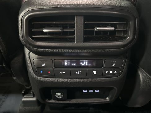 Used 2025 Honda Pilot Black Edition image 25