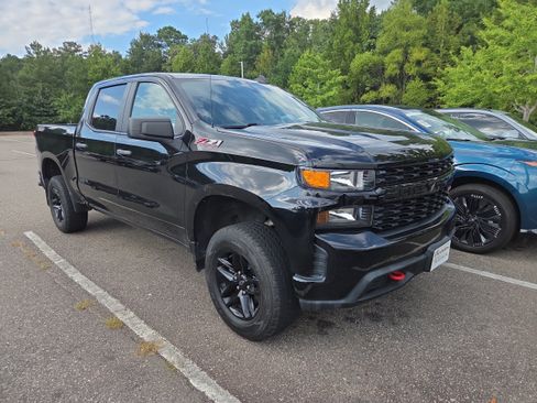 Used 2021 Chevrolet Silverado 1500 Custom Trail Boss AWD/4WD image 1