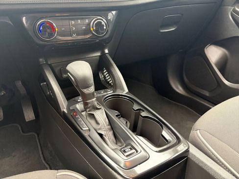 Used 2025 Chevrolet TrailBlazer LT w/ Driver Confidence Package image 39