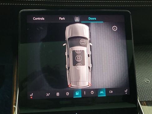 Certified 2025 Cadillac Escalade Premium Luxury w/ Touring Package image 18