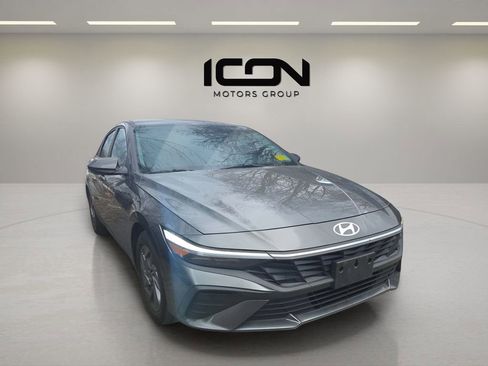 Used 2024 Hyundai Elantra SEL image 4