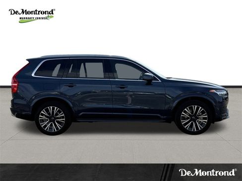 Used 2022 Volvo XC90 T6 Momentum w/ Climate Package image 3