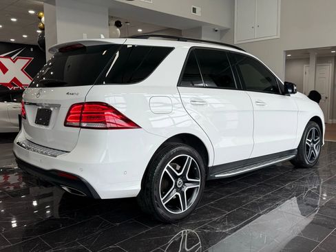 Used 2019 Mercedes-Benz GLE 400 4MATIC image 6