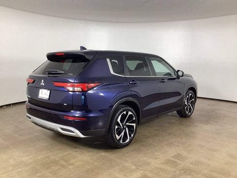 Used 2024 Mitsubishi Outlander SE AWD/4WD image 5