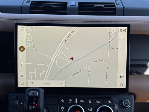 New 2026 Land Rover Defender 110 X-Dynamic SE image 24