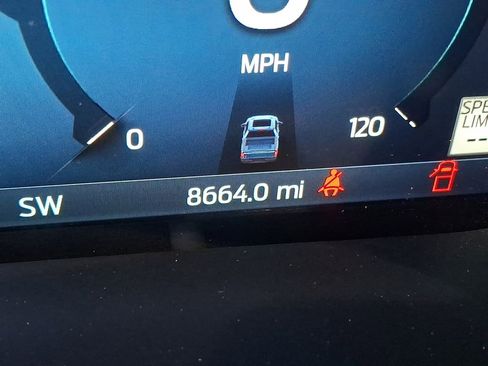 Used 2024 Ford F150 Lariat w/ FX4 Off-Road Package image 15