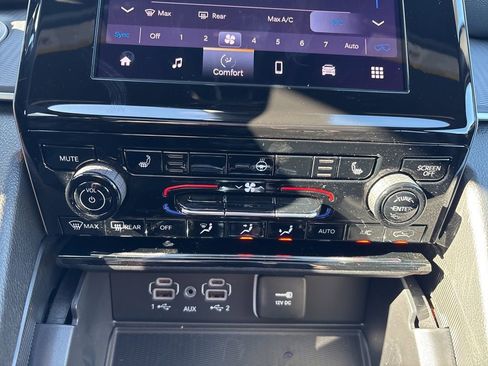 New 2026 Jeep Grand Cherokee Laredo X AWD/4WD image 5