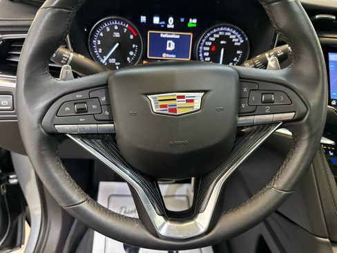 Used 2024 Cadillac XT6 Sport w/ Technology Package AWD/4WD image 14