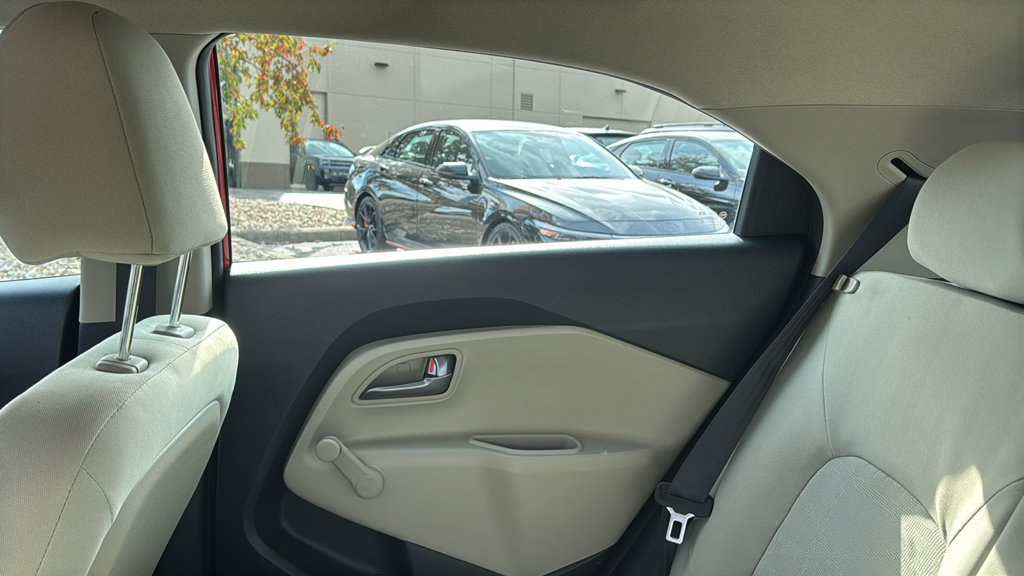 Used 2013 Kia Rio LX FWD image 28