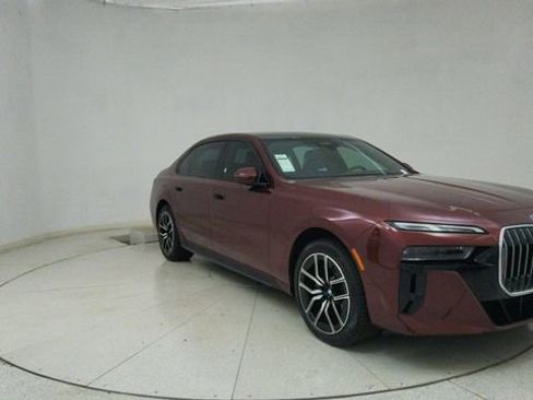 Used 2025 BMW 740i image 71