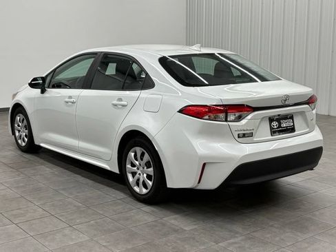 Used 2024 Toyota Corolla LE FWD image 4