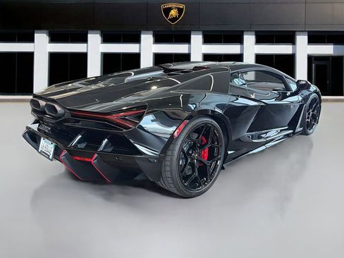 Used 2024 Lamborghini Revuelto image 4