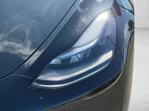 Used 2024 Tesla Model Y Long Range AWD/4WD image 3