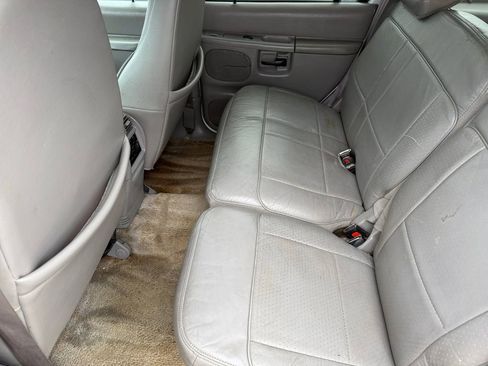 Used 1996 Ford Explorer XL RWD image 9