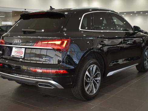 Used 2023 Audi Q5 2.0T Premium w/ Convenience Package AWD/4WD image 12