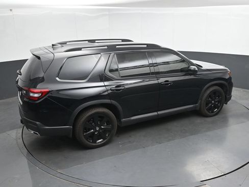 Used 2025 Honda Pilot Black Edition image 34