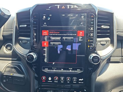 Used 2020 RAM 2500 Laramie w/ Night Edition AWD/4WD image 18