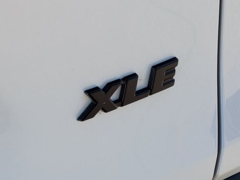 Used 2025 Toyota RAV4 XLE Premium FWD image 29