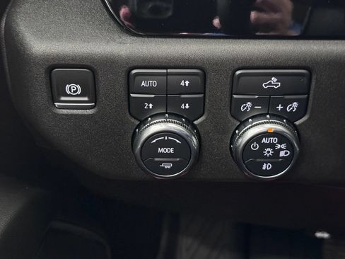 Used 2024 GMC Sierra 1500 Elevation AWD/4WD image 26