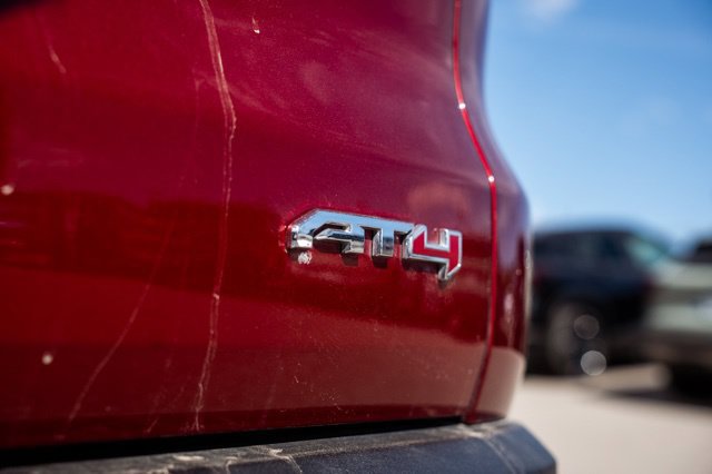 Used 2025 GMC Acadia AT4 AWD/4WD image 11