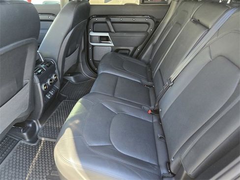 Used 2023 Land Rover Defender 110 S image 14