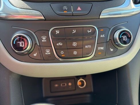 Used 2023 Chevrolet Equinox LT w/ Driver Convenience Package image 23