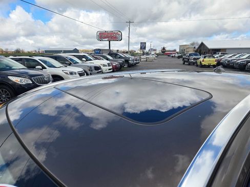 Used 2015 Volvo V60 T5 Cross Country AWD/4WD image 15