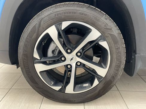 Certified 2024 Chevrolet Trax RS w/ Driver Confidence Package FWD image 6