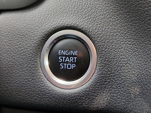 Used 2024 Toyota Tundra Limited image 17